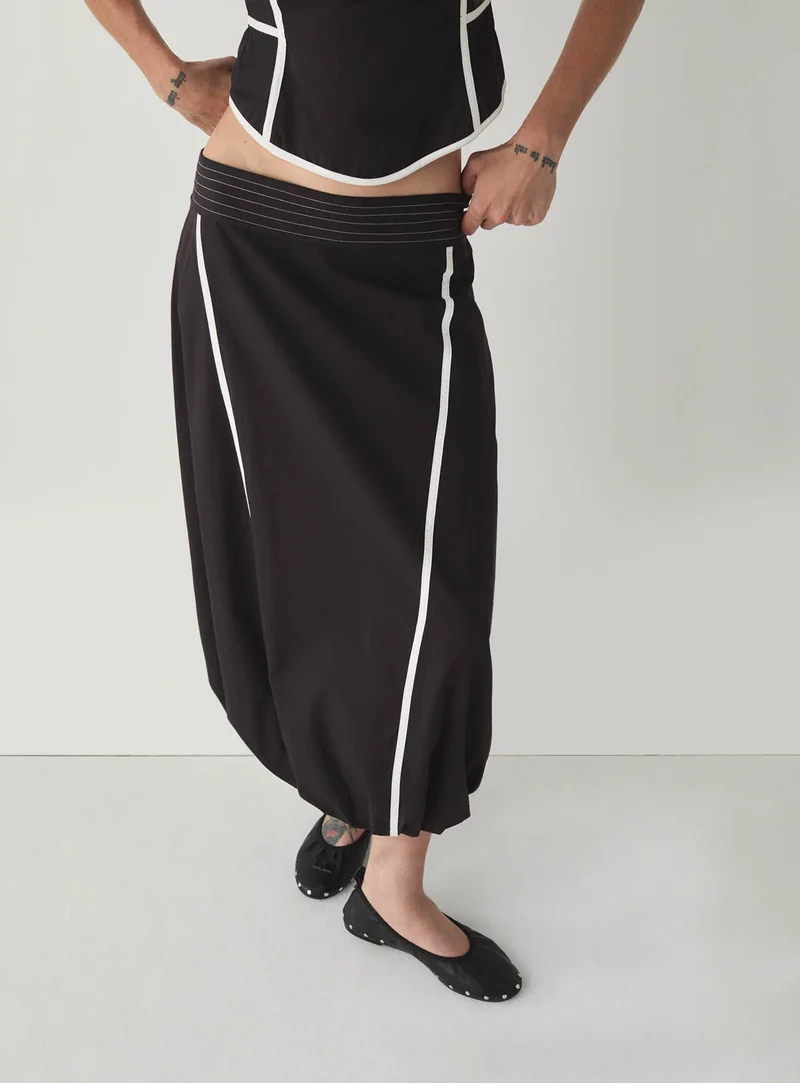 GINGER BLACK MIDI SKIRT