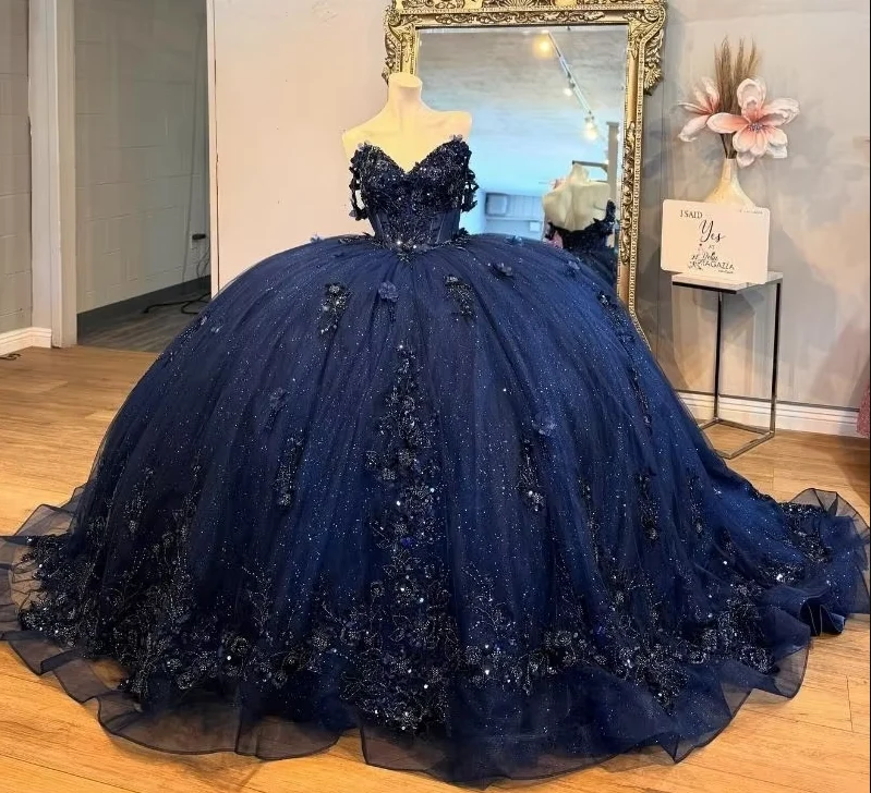 Marinblå Quinceanera balklänning med blomapplikationer pärlkorsett med kristaller
