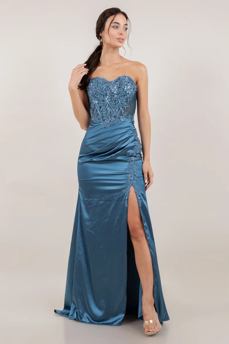 Axelbandslös klänning med hjärtformad halsringning från Cinderella Couture USA AS8453J