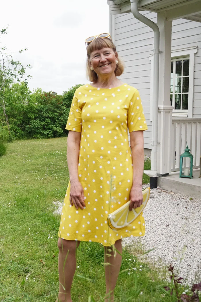 Klänning Sara - Spotnik yellow