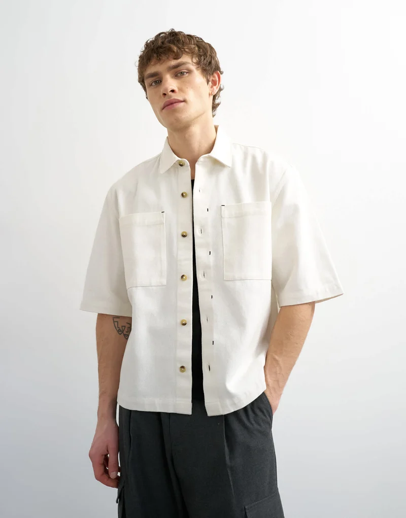 Topman relaxed fit short sleeve twill crop overshirt in contrast ecru