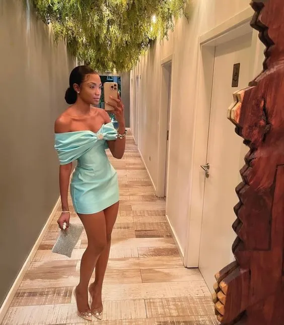 Elegant Tiffany Blå Balklänning med Kort Homecoming-motiv