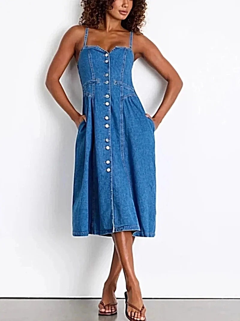 Elegant midiklänning i denim med knappar framtill, fickor, smockdetaljer, 95 % rayonblandning