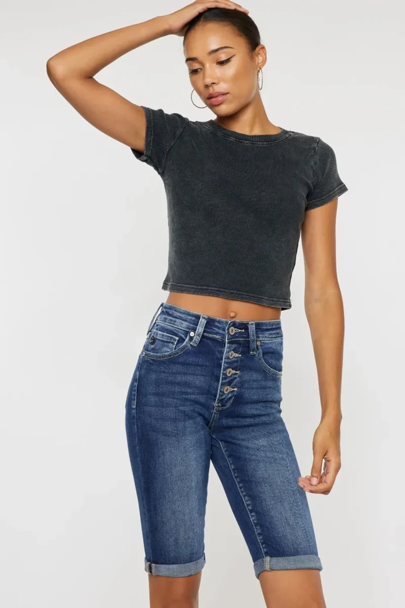 Kancan fullstorlek kattshorts med knappgylf