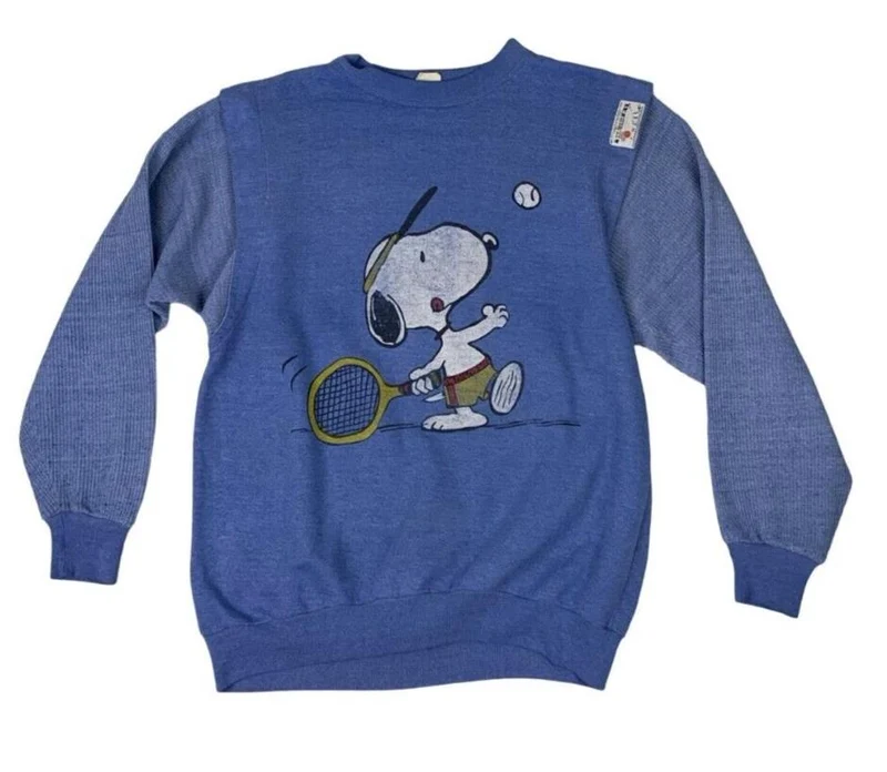 VTG 80s PEANUTS SNOOPY TENNIS BLUE GRAPHIC BATWING CREW NECK SWEATSHIRT M
