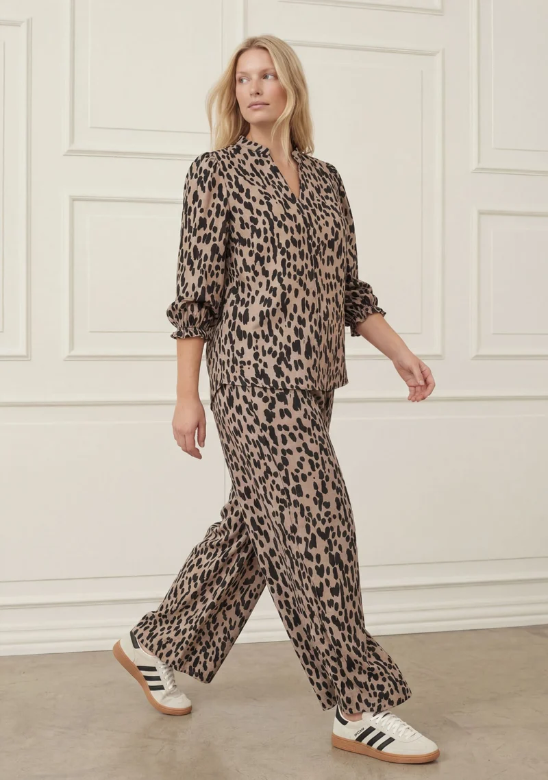 Ane Loose Blouse - Black Drops