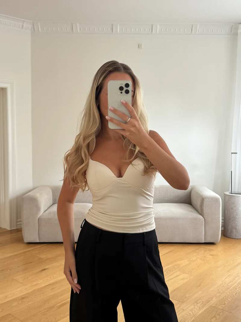 Adora top creme