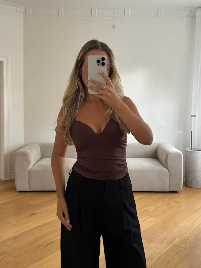 Adora top mørkebrun