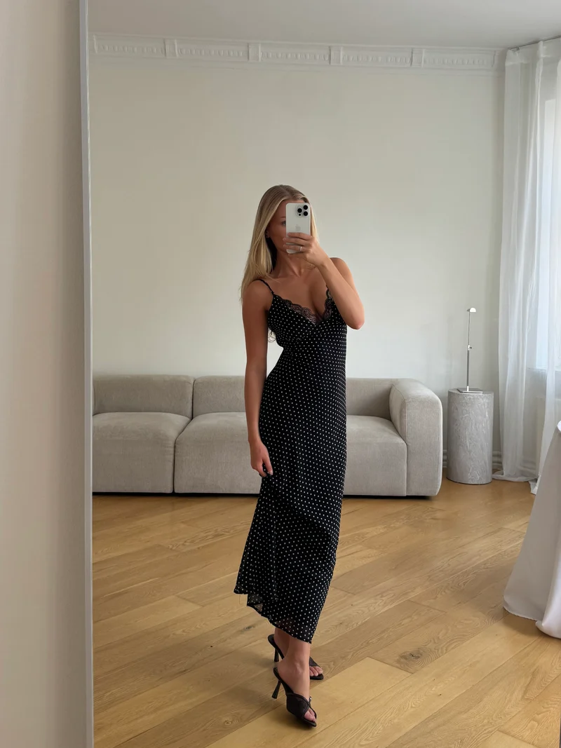 Estelle kjole sort