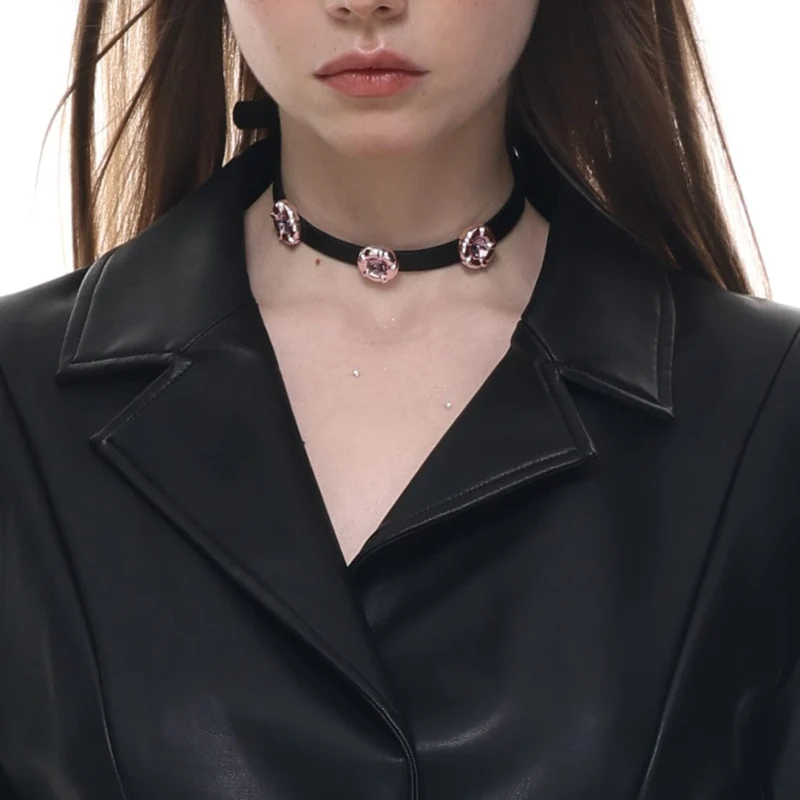 Punk Flowers Buckle Choker för kvinnor