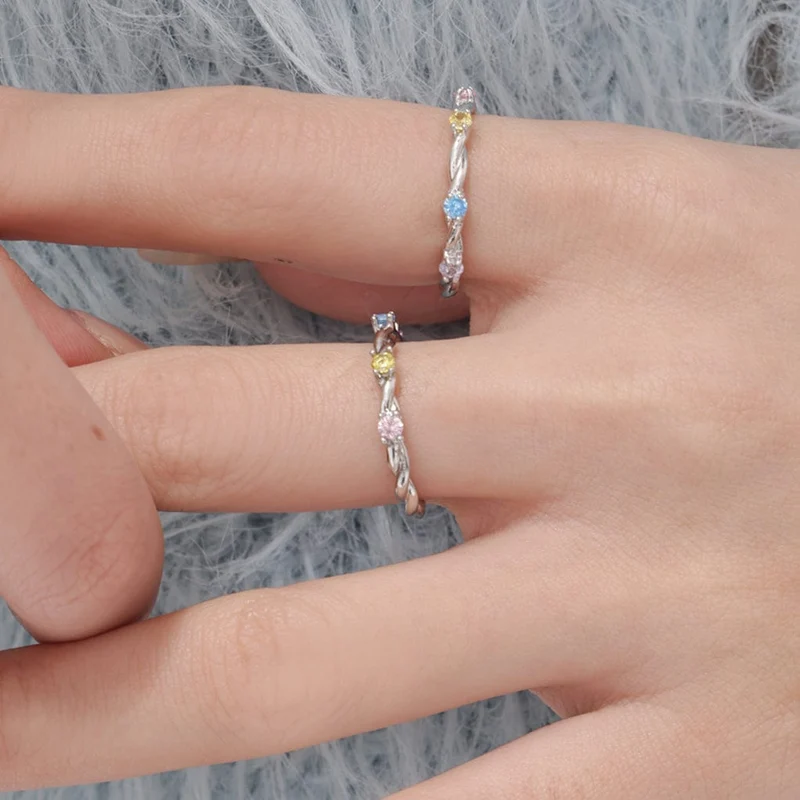 Kvinnors Grunge Twining Beaded Ring