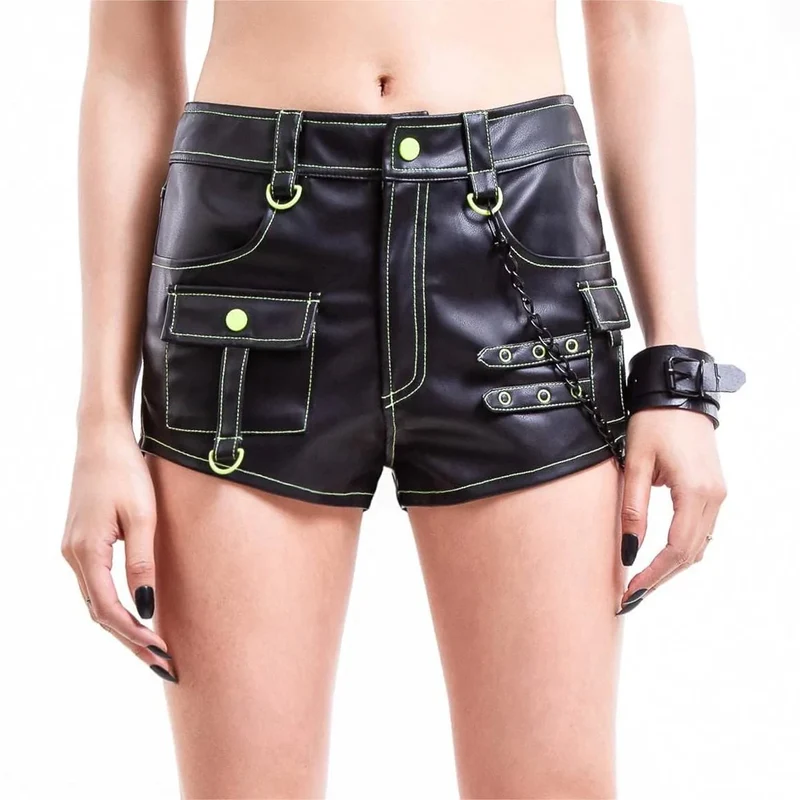 Punk-shorts med flera fickor i konstläder för kvinnor