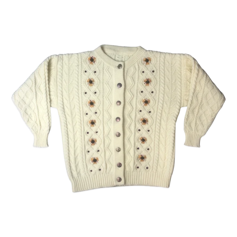 Vintage White Cardigan with Flower Embroidery 16