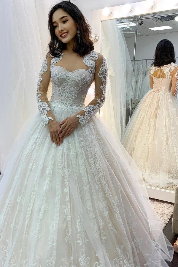 Elegant Prinsessklänning i Tyll med Bara Axlar och Långa Ärmar