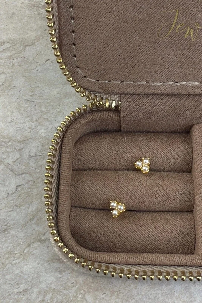 Molly&My Jewellery - Lærkø - Forgyldt Ørestik Med Perle3