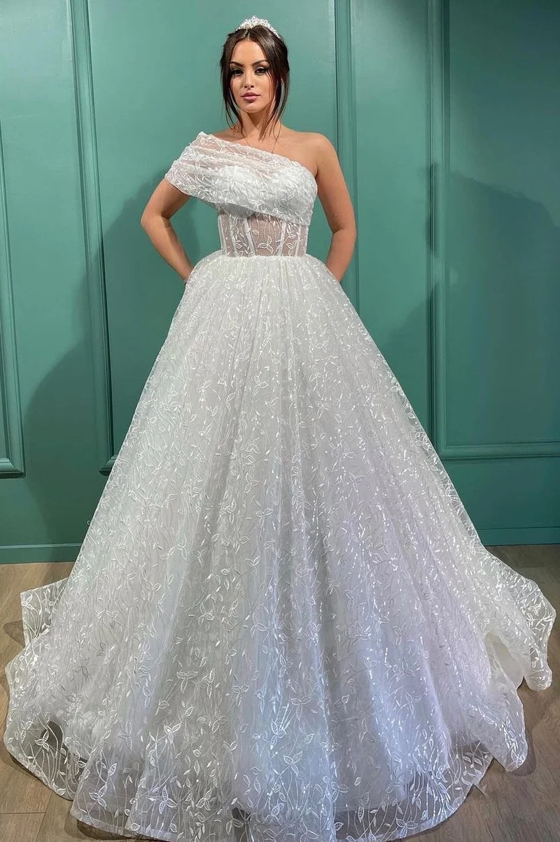 Elegant enaxlad tyllbrudklänning | Ärmlös prinsessbrudklänning