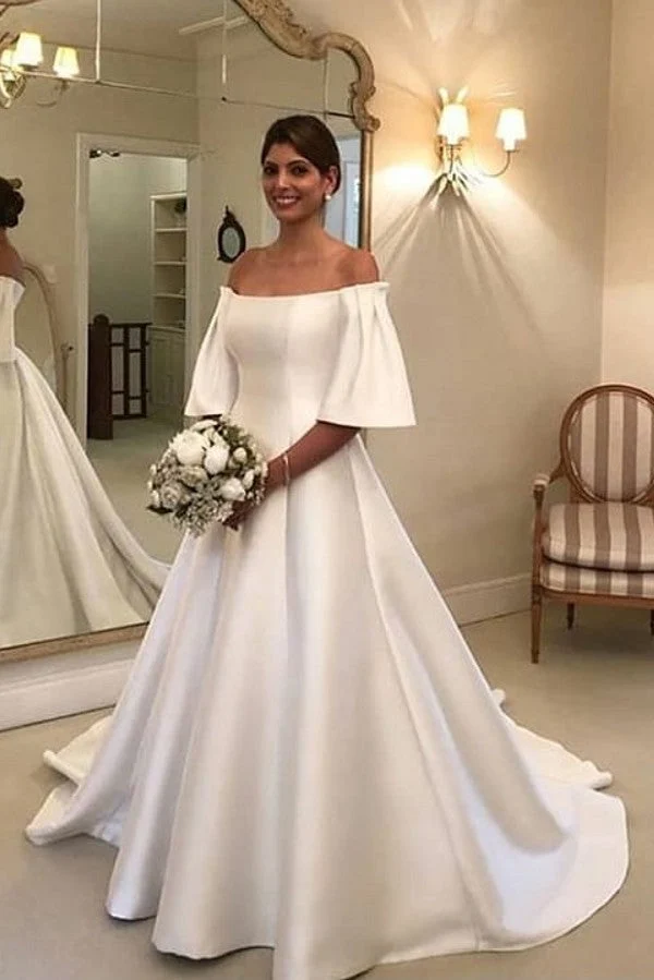 Elegant Bateau-ringning Långärmad Prinsessbrudklänning med Spetsapplikationer