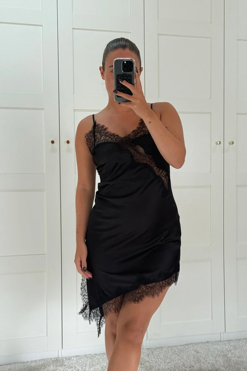Dear Molly - Lace Midi Dress - Black
