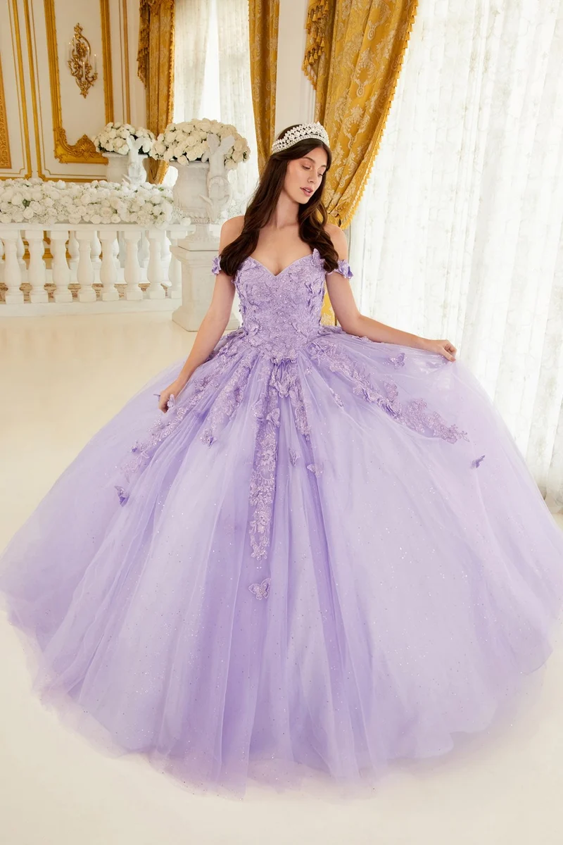 Skivad Tyll Sweetheart Neckline Quinceanera Balklänning 15709 By Ladivine