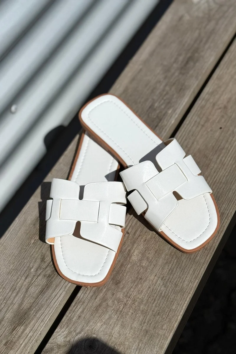 Bloom - Samira Sandal - White