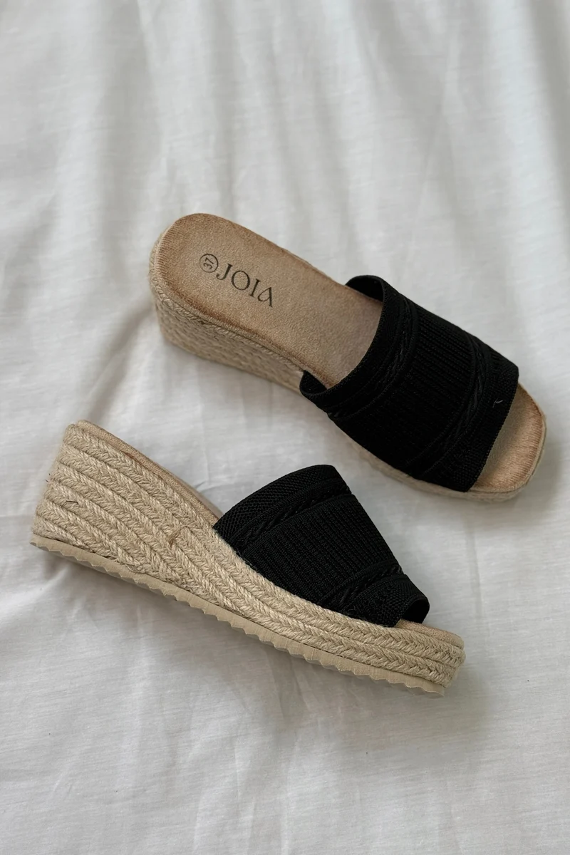 Bloom - Yliana Sandal - Black