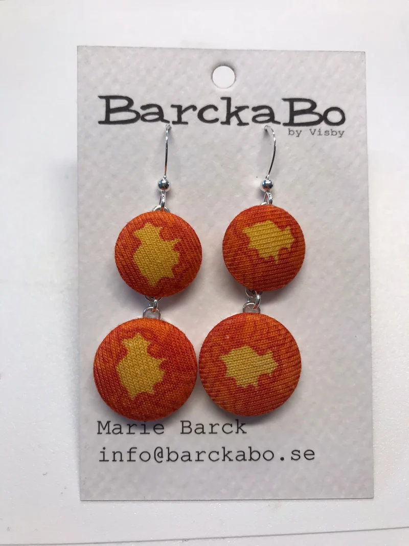 Barckabo örhänge krok fyra knappar - Vallmo stor