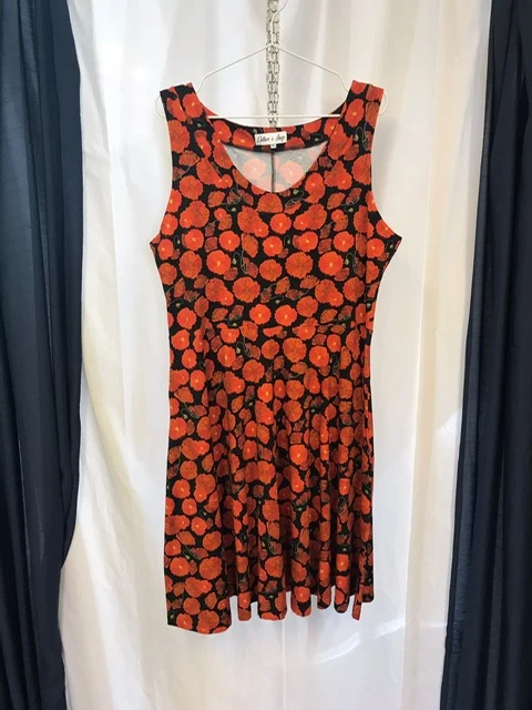 Secondhand: Stina - Vallmo svart - XL