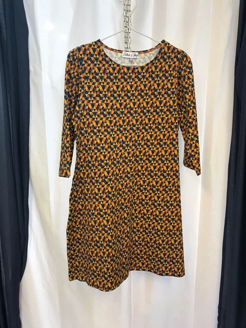 Secondhand: Bardot - Shades of blues orange - M