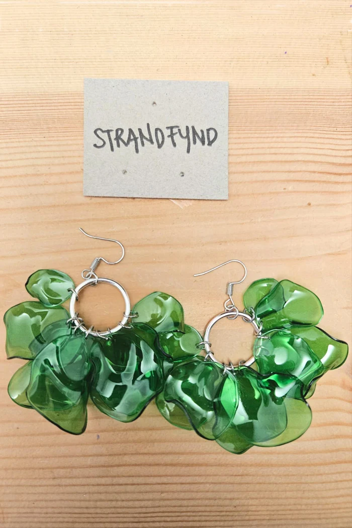 Strandfynd NINA - Mörkgrön krok