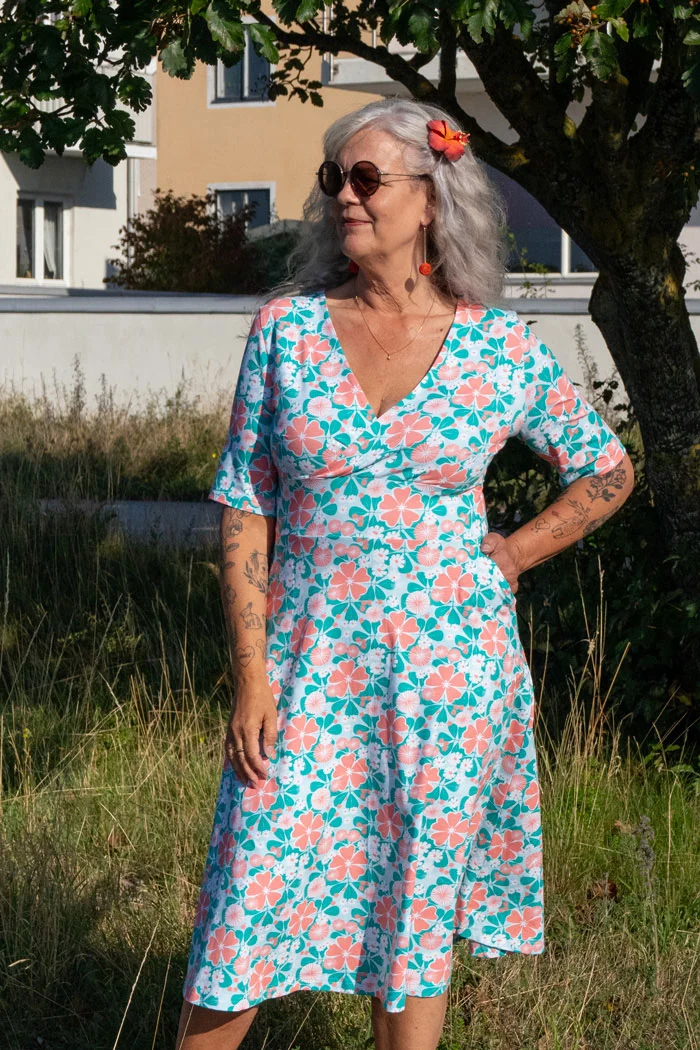 Klänning Alba - Majblomma light blue pink