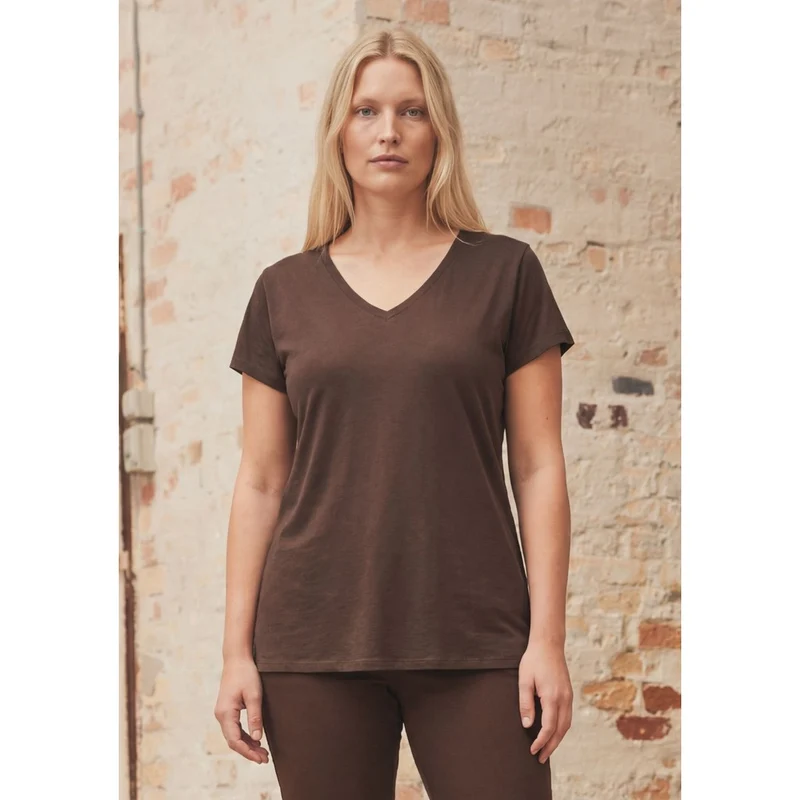 T-shirt Nugga v-neck