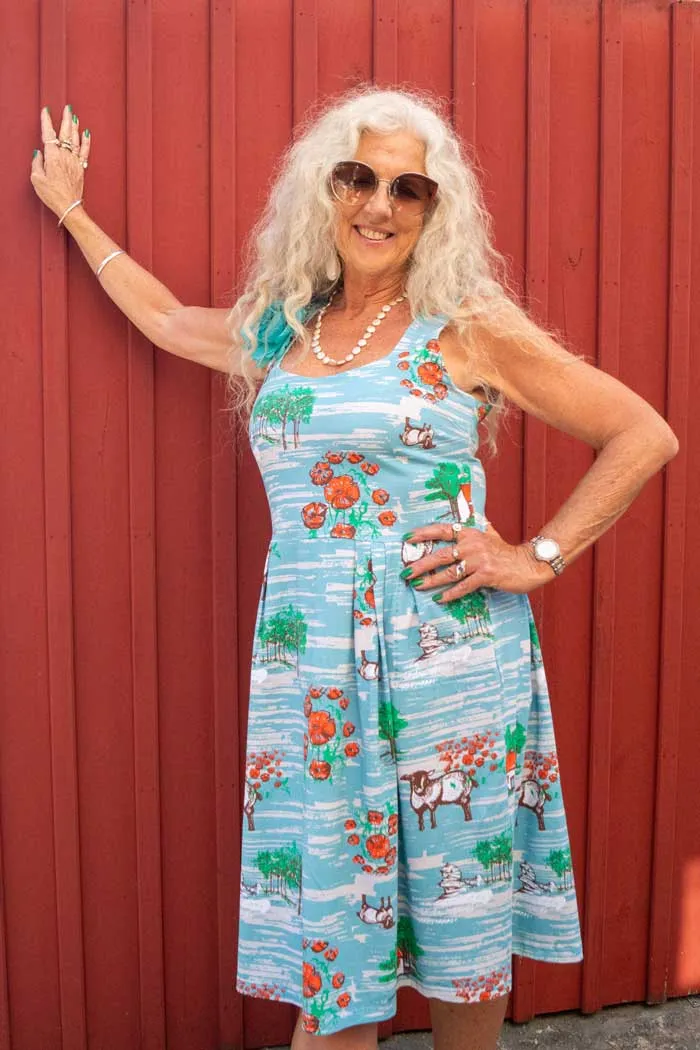 Klänning Gerda - Kalkstenshawaii light blue