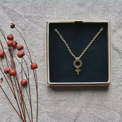 FEMME Halsband Guld