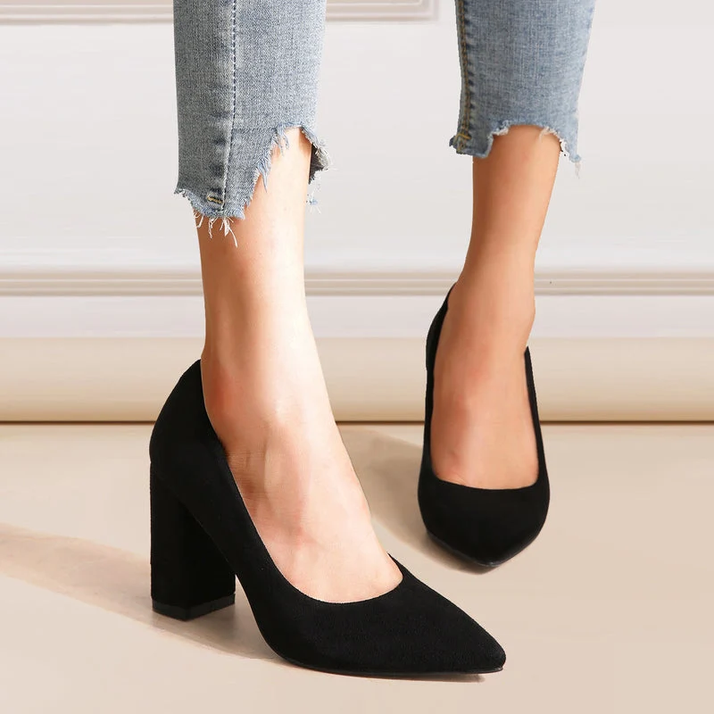 Mia | Elegant Spetsig Tå Sandaler Dam med Fyrkantig Klack
