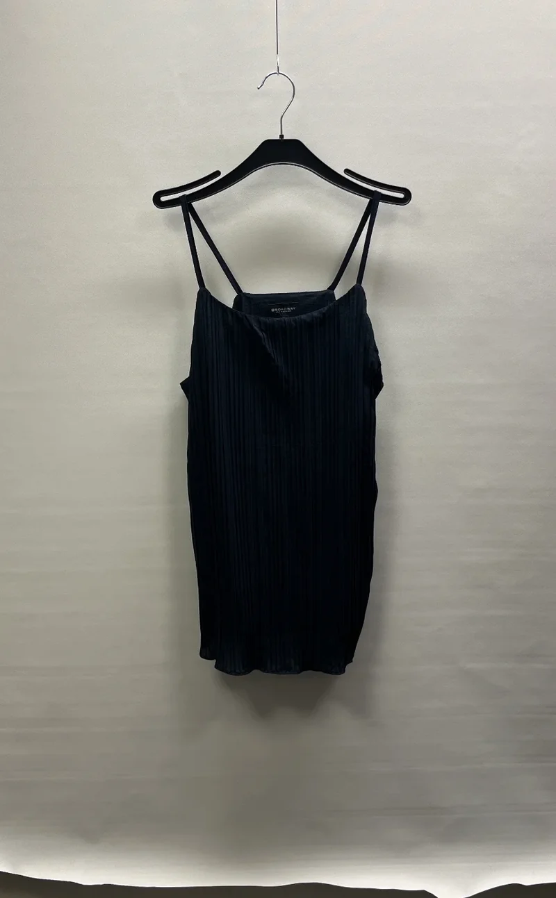 Broadway NYC Fashion svart cami-topp