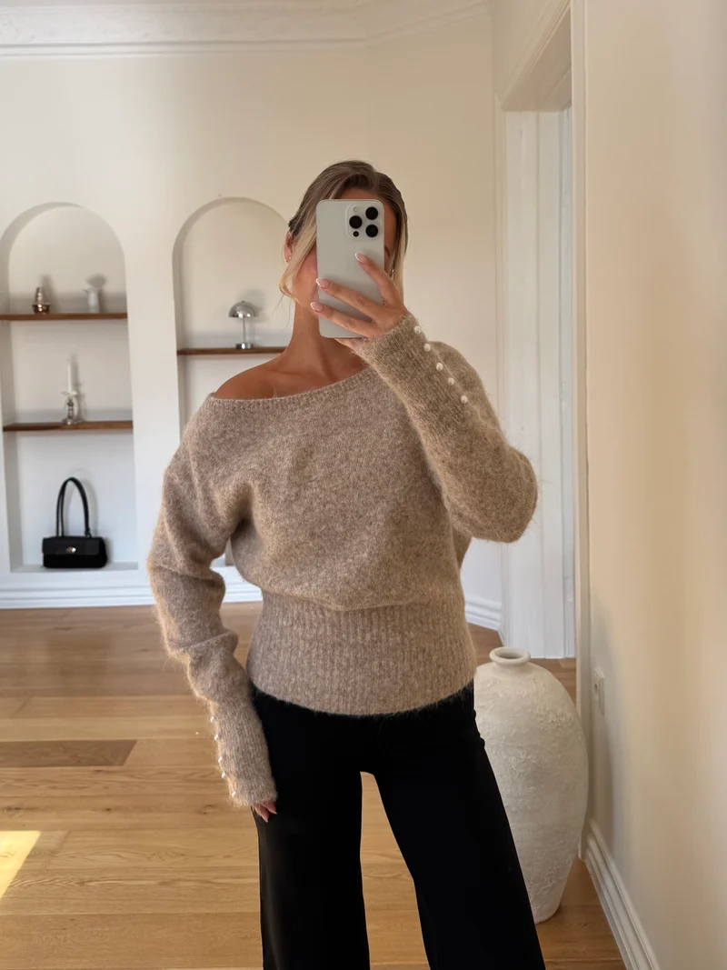 Lina striktrøje lysebrun
