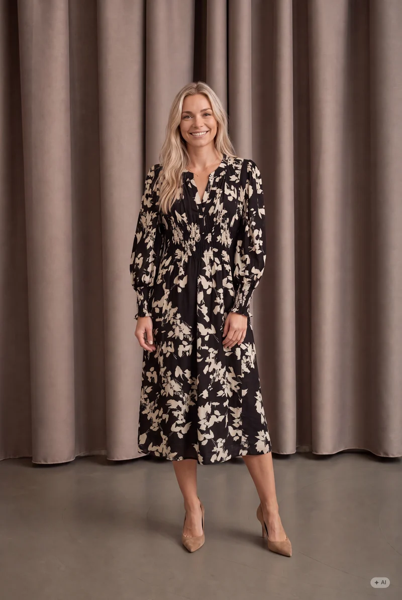 Ane V-Neck Dress - Black w/Cream
