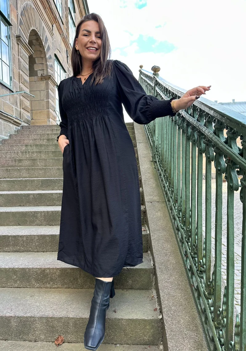 Ane V-Neck Dress - Black
