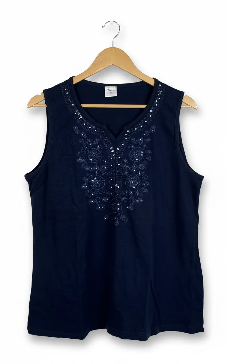 Florie broderad marinblå ärmlös topp