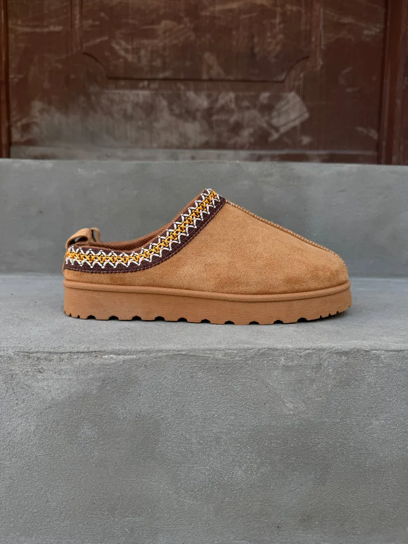 Melia bamsesko camel