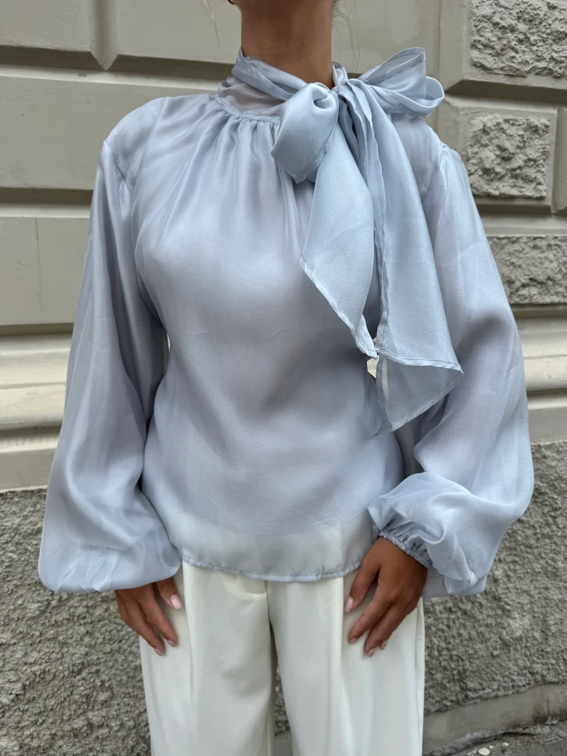 Alivia bluse lyseblå