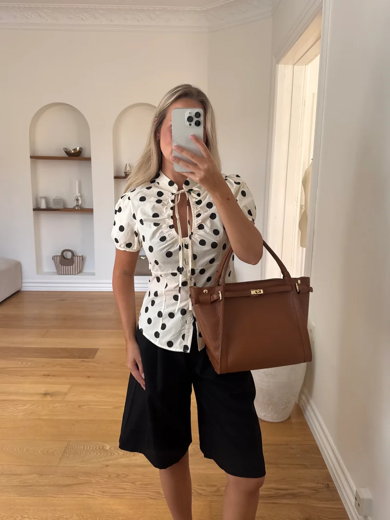 Sofia top creme