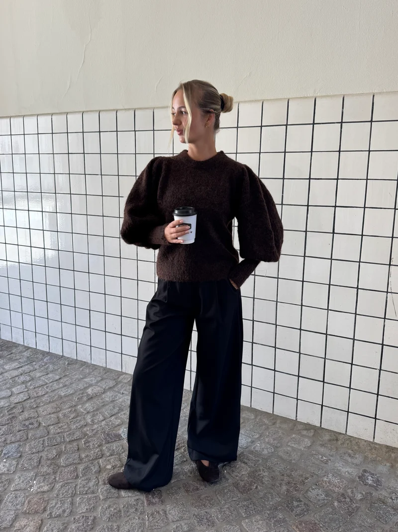 Julia striktrøje mørkebrun