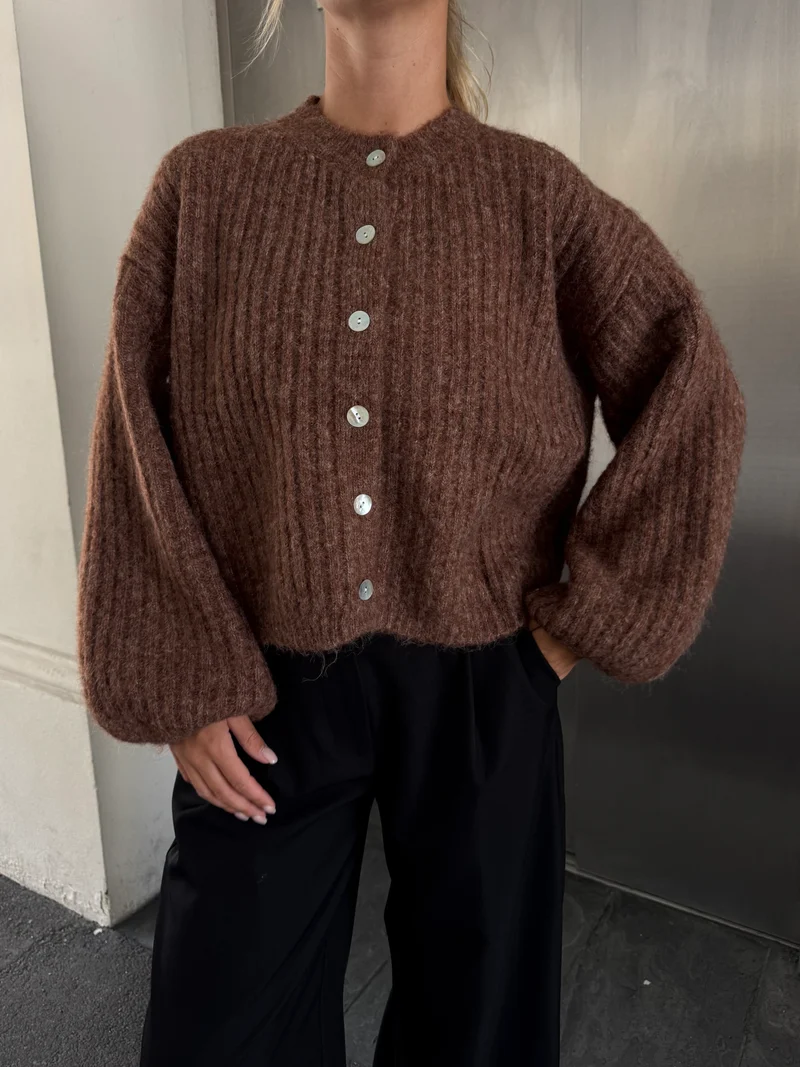 Alva cardigan brun