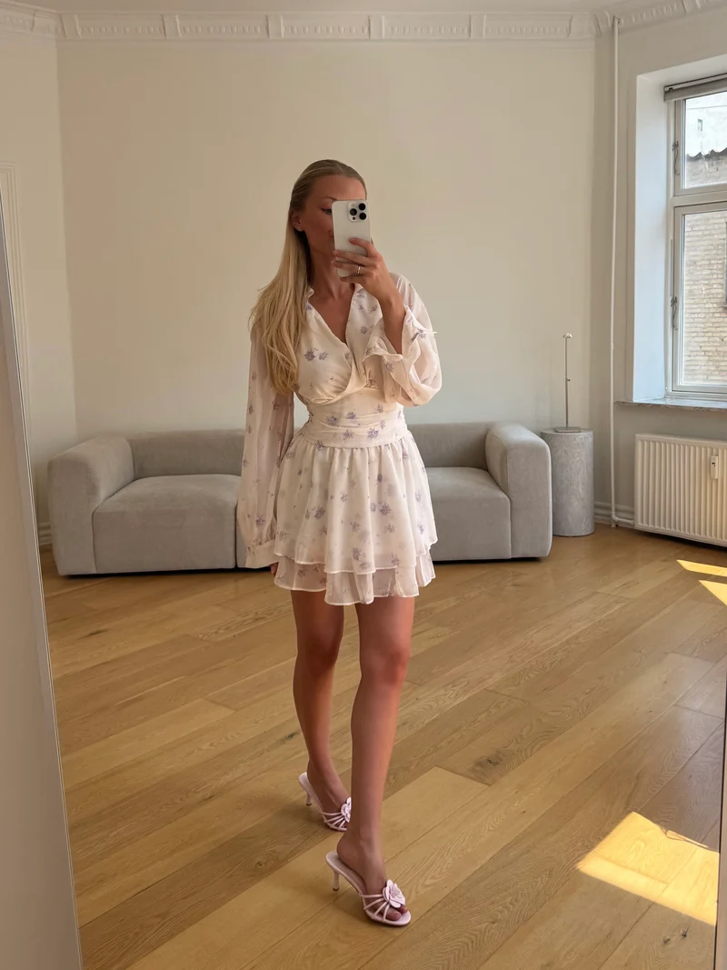 Ella kjole creme
