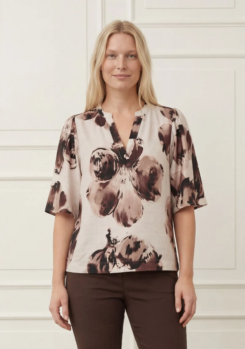 Naomi s/s Blouse - Aubergine Floral