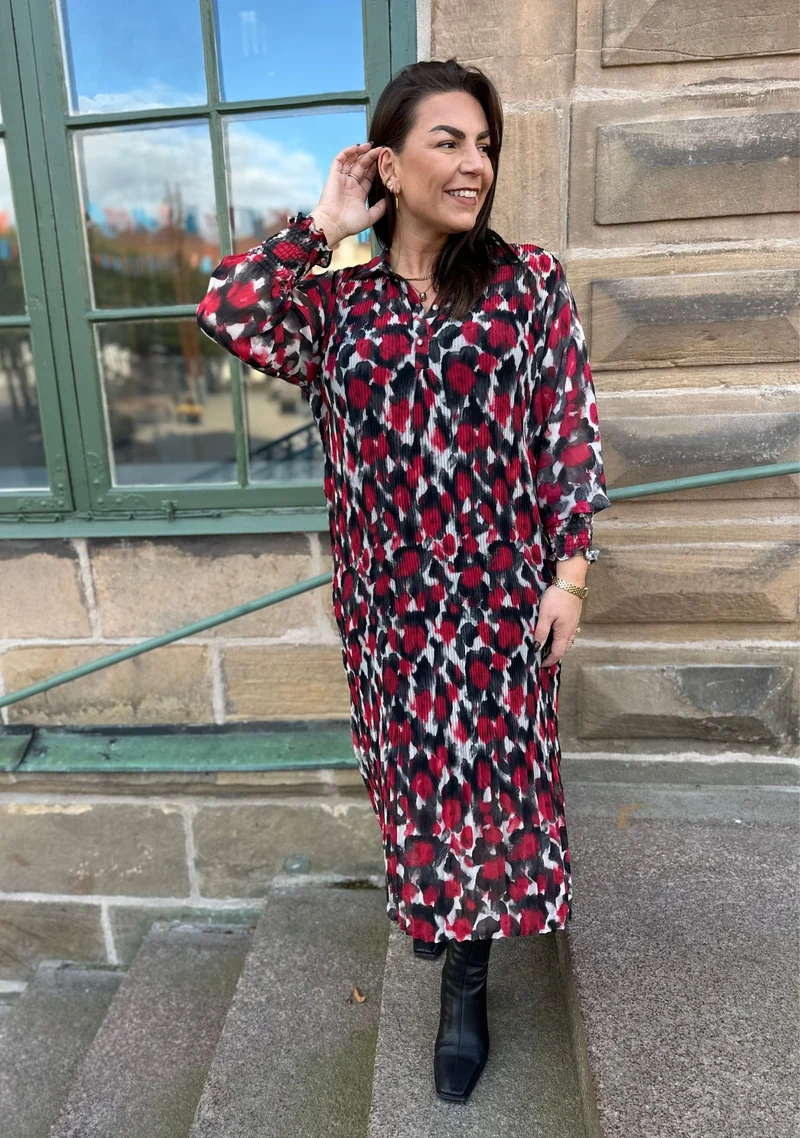 Vibse Long Dress - Red Abstraction