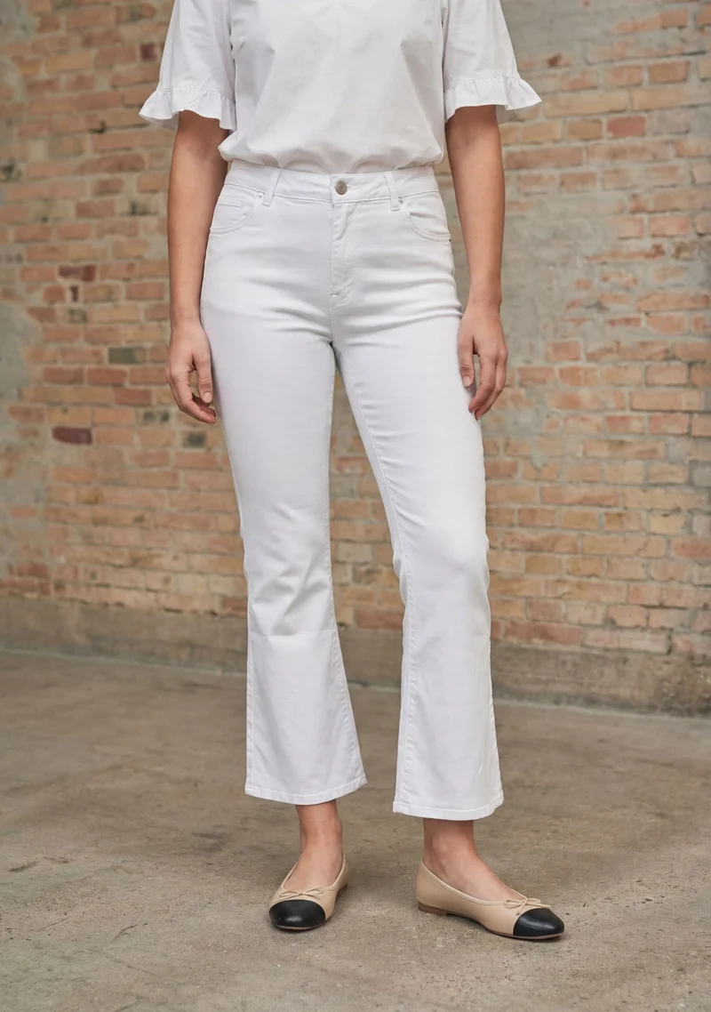 Como Twill Kickflare Pant - White