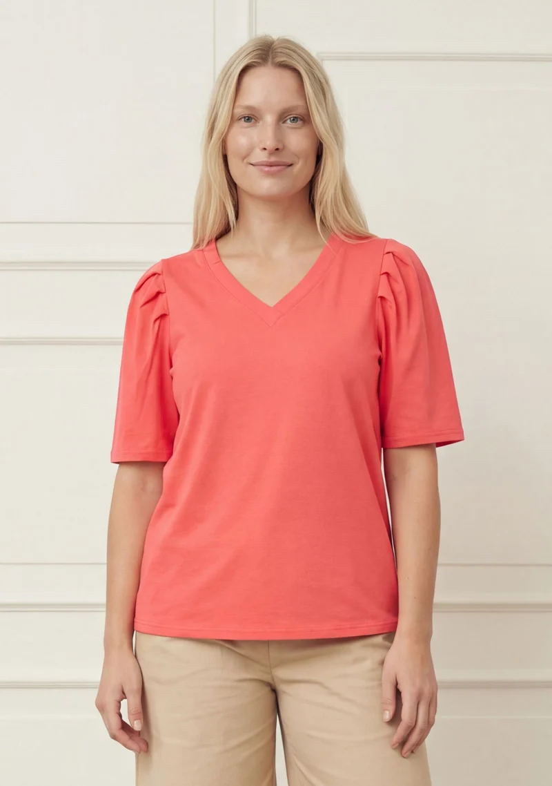 Tinni V-Neck T-Shirt - Raspberry