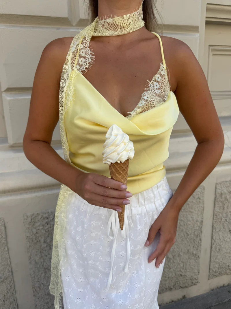 Jennifer top pastelgul